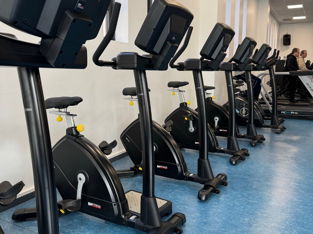 We had the honor of attending the inauguration of the new adapted physical activity room at the @zuzenak_vitoria sports club in Vitoria-Gasteiz.We have equipped the space with 31 adapted strength and cardio mac (4).jpg