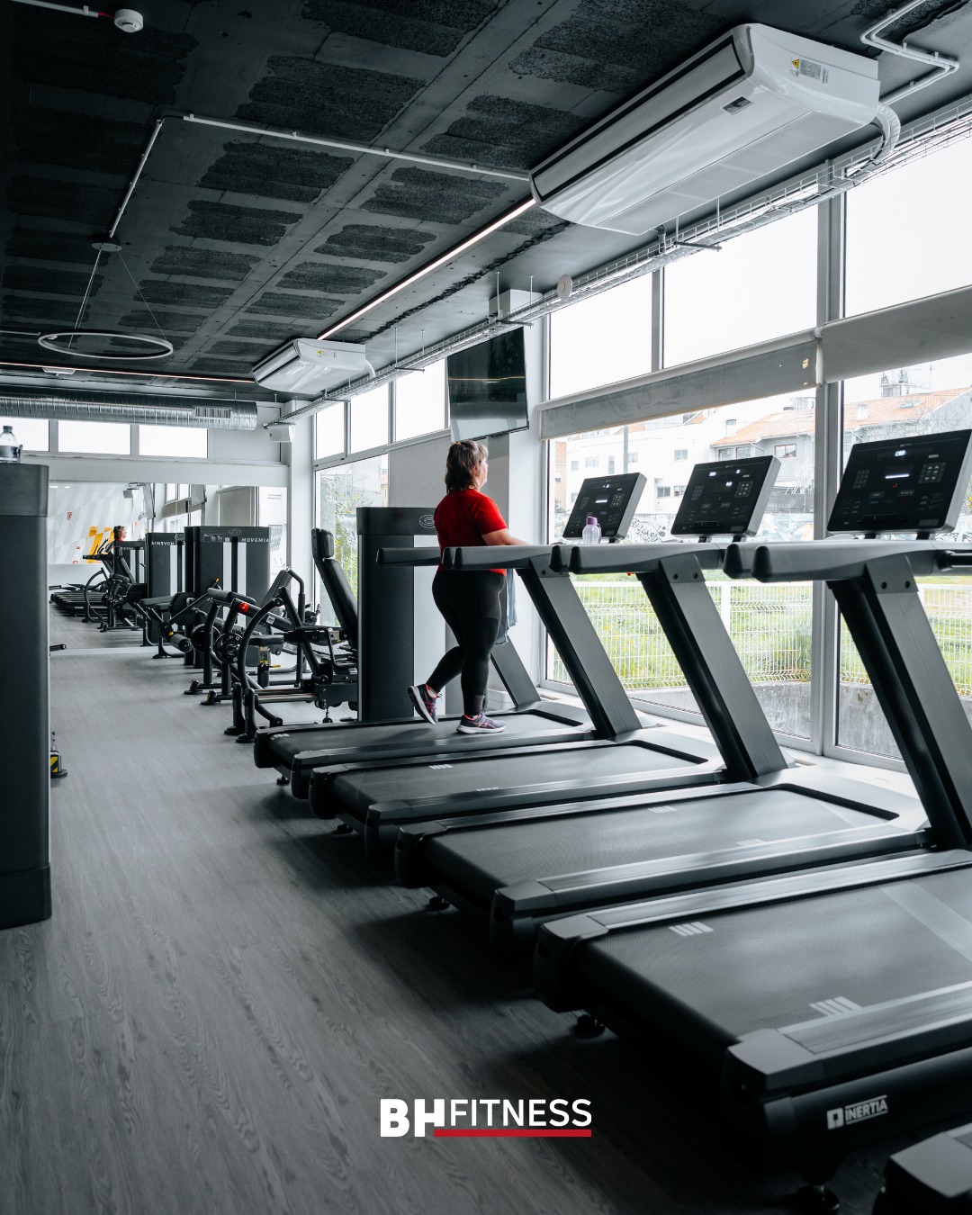 1778642215951741.jpg O @lfitnesshealthclub escolheu elevar o seu espaço com a BH Fitness