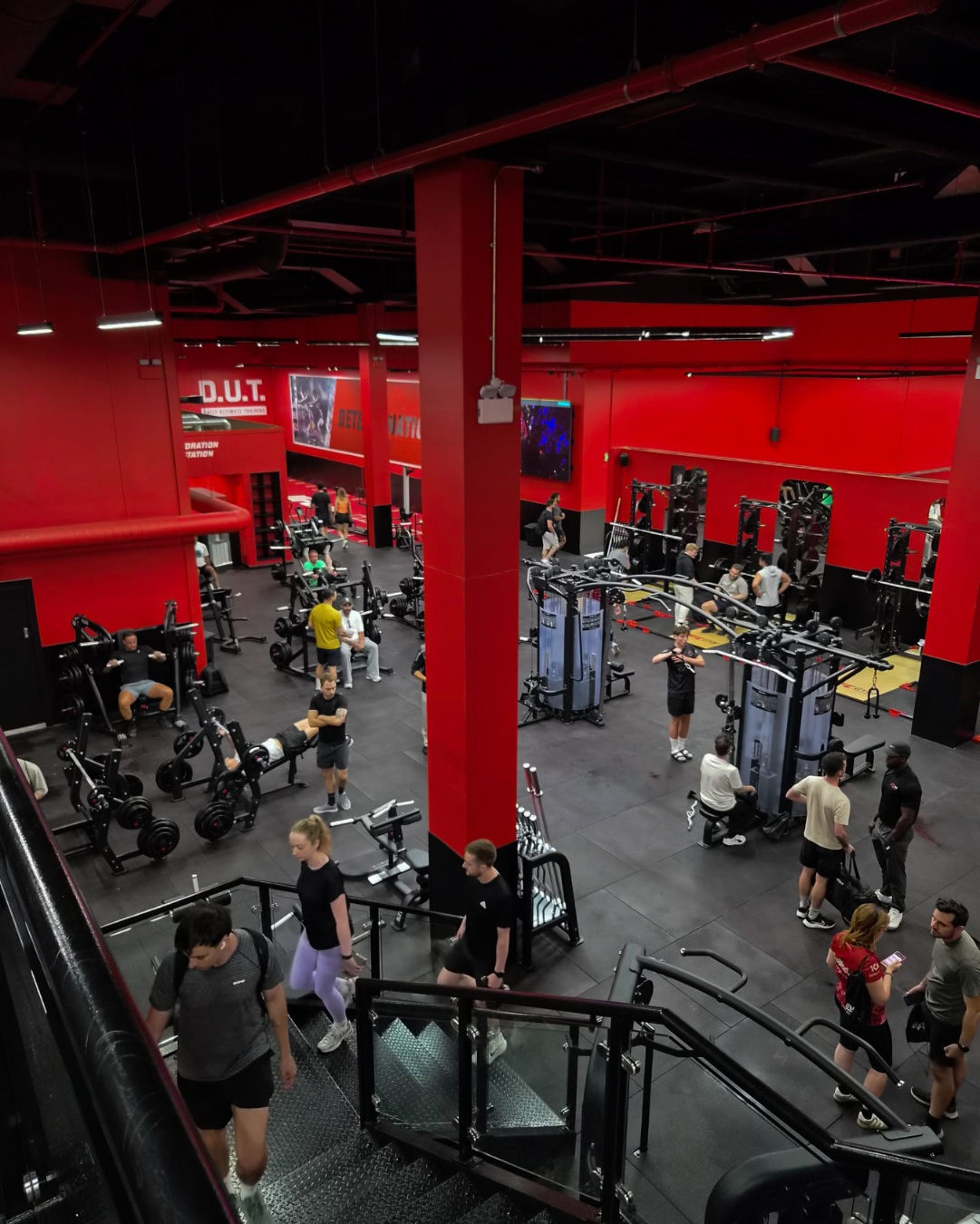 202608192622.jpg New opening- UFC Gym DublinOver 1,500 m² of selectorized strength, functional training and state.jpg